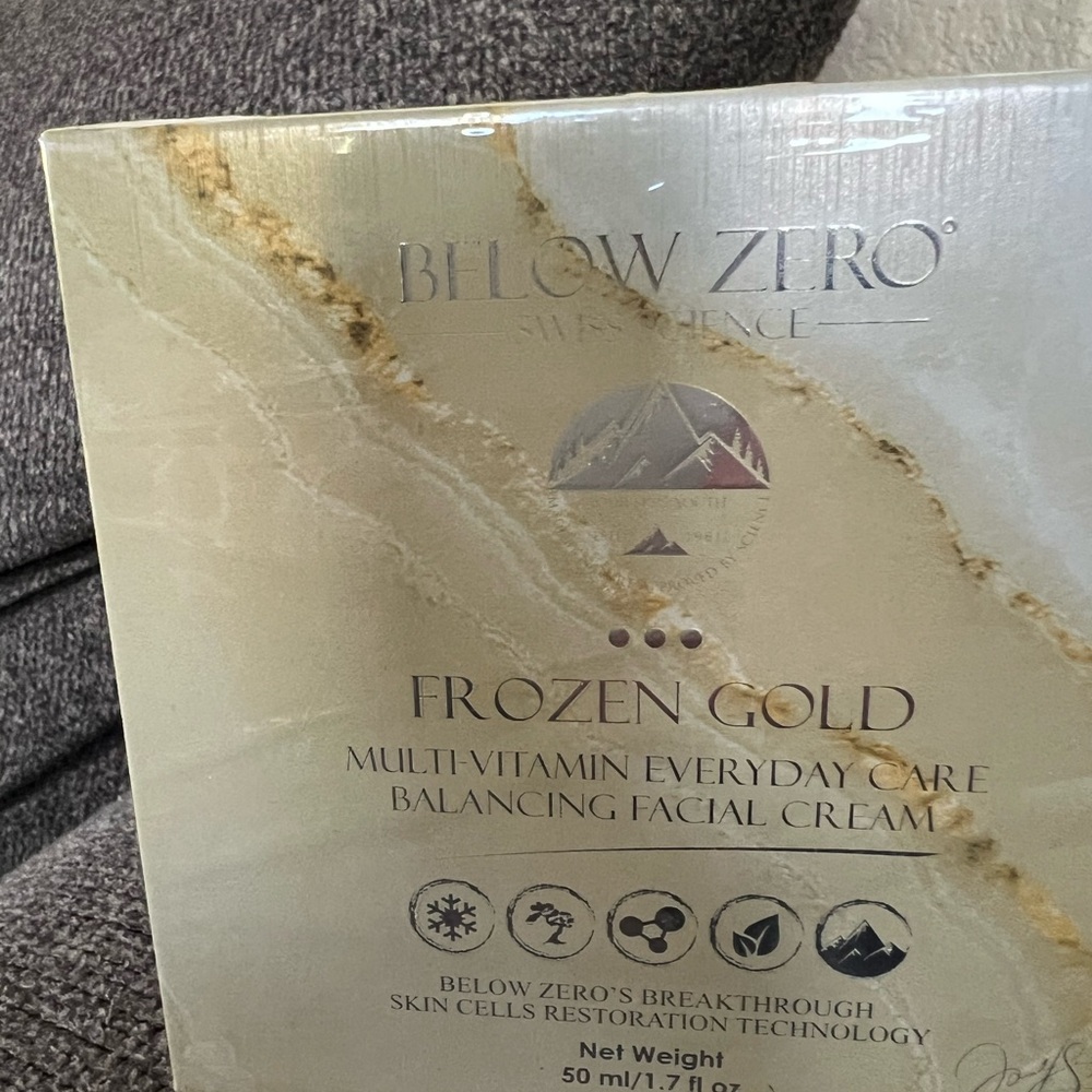 Below Zero Frozen Gold Facial Cream
